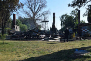 Fire destroys house