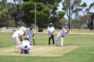 Ladder leaders to clash