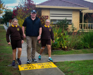 Path reminders for safe walking