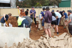 Community will rally around – mayor