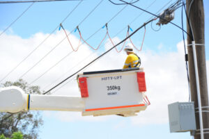 Strong wind, thunder as power knocked out