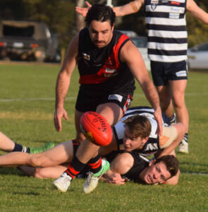 HDFNL – Bombers to widen gap