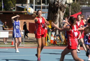 Swans fly through to preliminary final