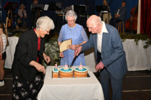 Gunbower celebrates