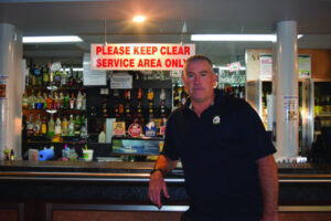 Pubs and clubs call last drinks
