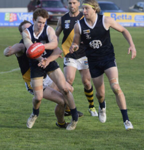CMFNL – Blues minor premiers, despite draw