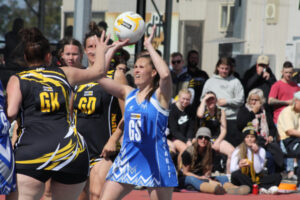 Maroons, Blues in final battle