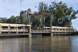 Bridge works delay traffic