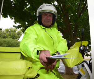 Enduring delivery man