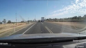 Camera captures driver’s dangerous overtaking