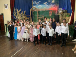 Country theme to Gunbower Primary School’s mini deb ball
