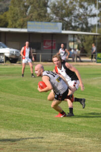 HDFNL – Bombers strangle Saints