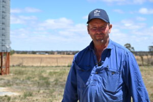 Hosking calls time on VFF presidency