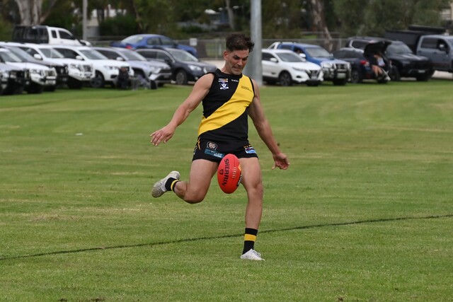 Tigers, Eagles renew rivalry